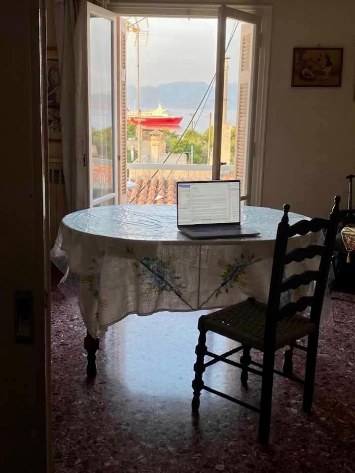 Appartement Vue Sur Mer Soul Family, Egine Aegina Ngoại thất bức ảnh